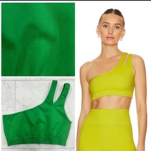 🌟 NWOT 🌟 CAMILA COELHO SPORTS BRA